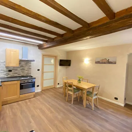 アパート Vacancy 5 Your House Downtown