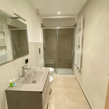 Vacancy 5 Your House Downtown