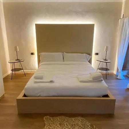 Vacancy 5 Your House Downtown